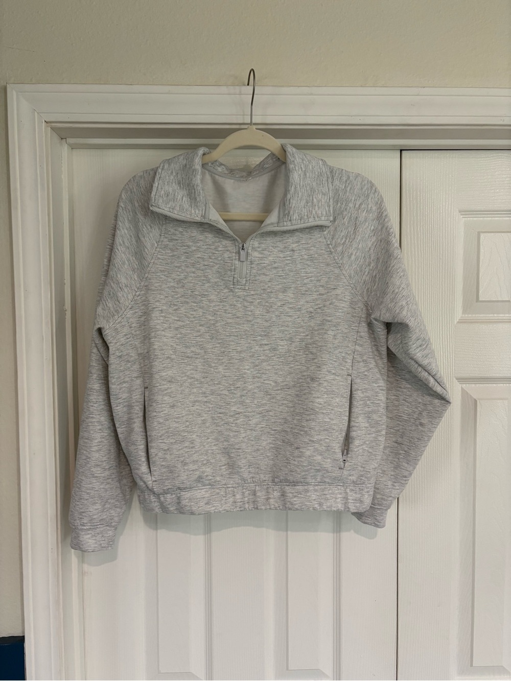 Luxe Fabric Feel! Women's Heather Light Gray Half-Zip Pullover Hoodie